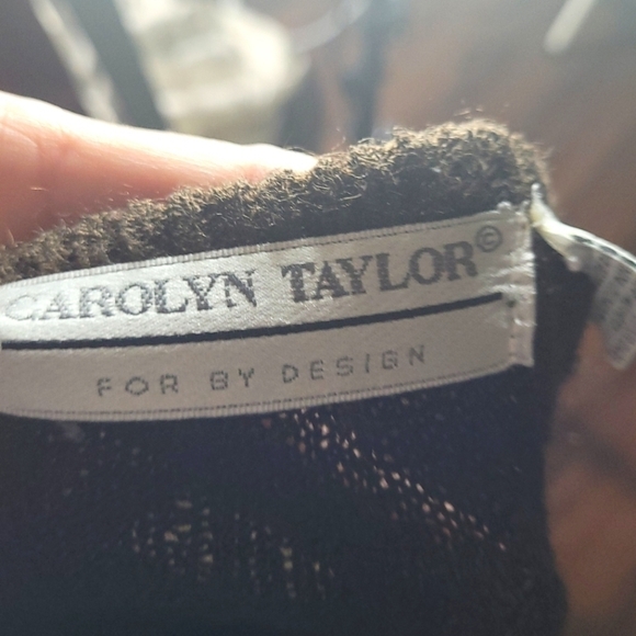 CAROLYN TAYLOR brown sweater. Excellent condition! Size M. - Picture 4 of 5